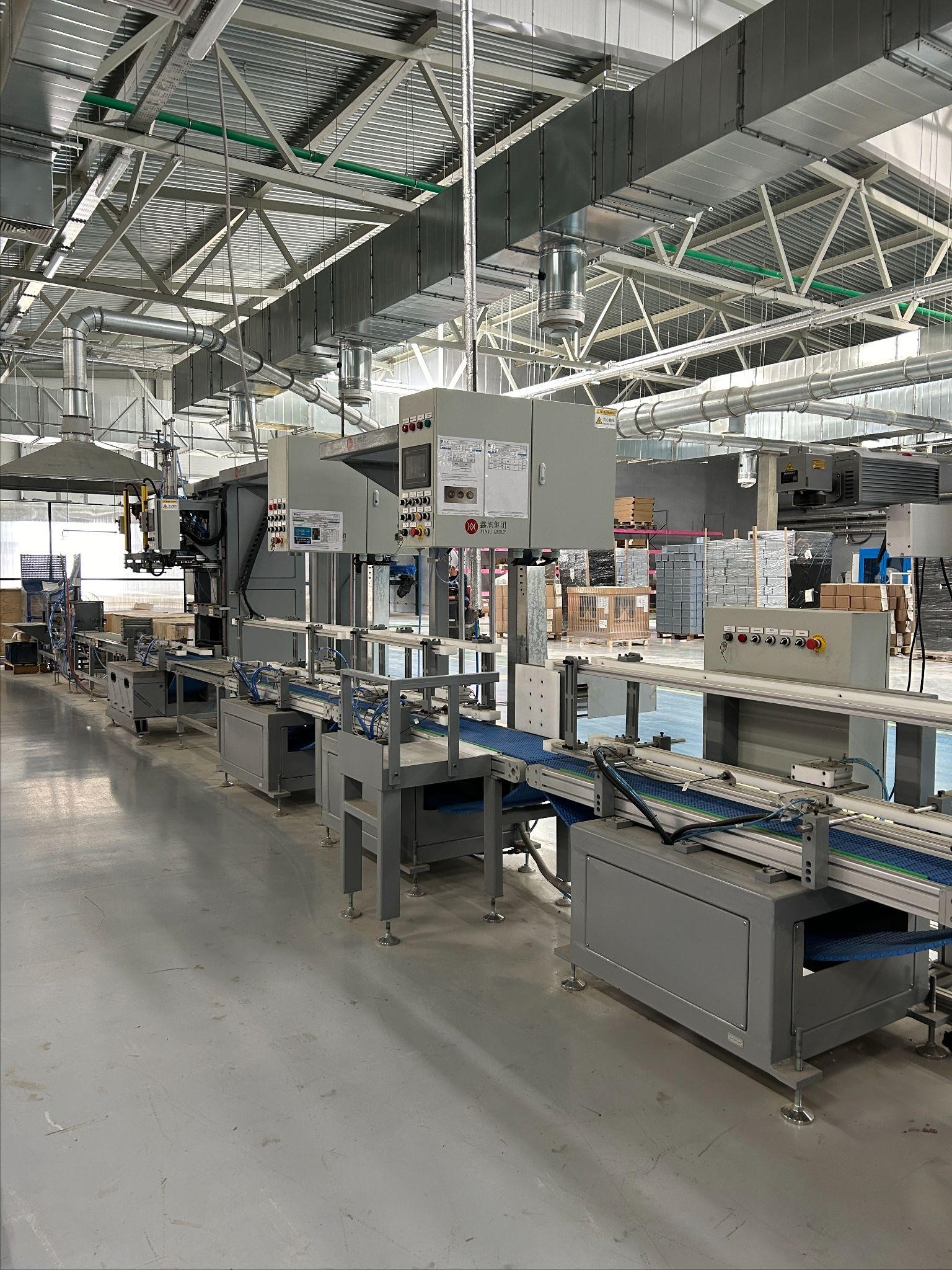 На ООО “Зубр Энерджи” в тестовом режиме запущена линия сборки 2V ячеек тяговых аккумуляторов – PzS - 5